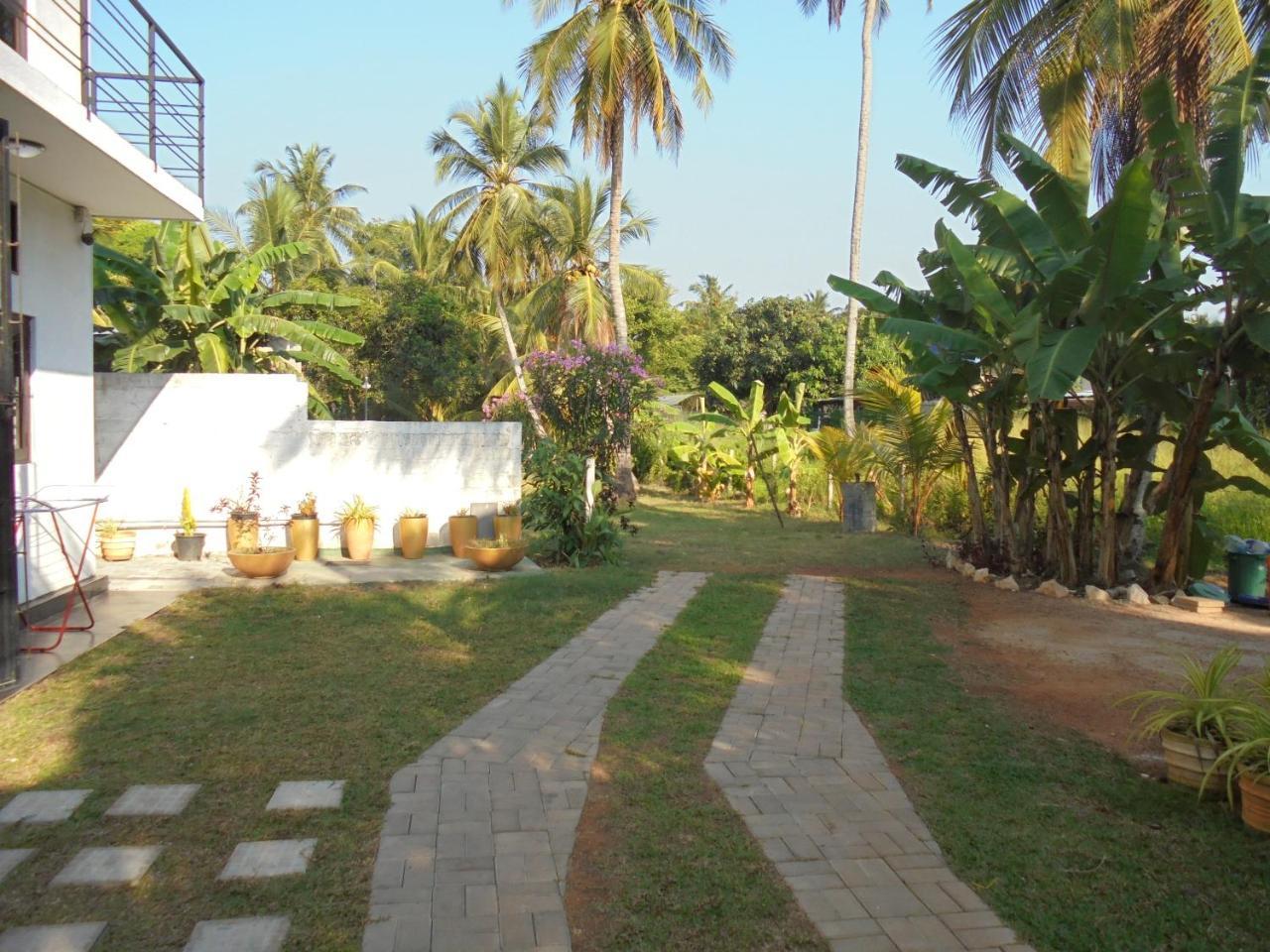 Jmf Hotel Negombo Exterior foto